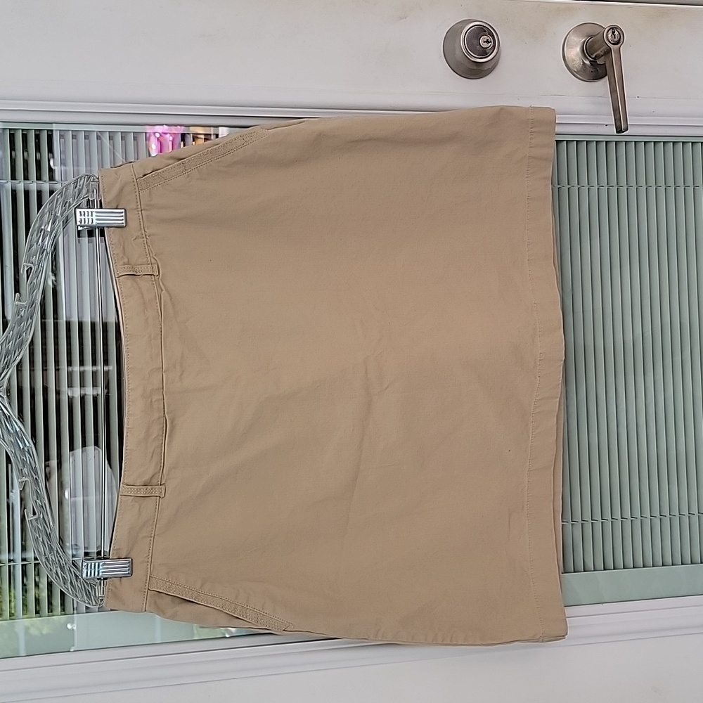 Dockers Khaki Skorts SZ 14